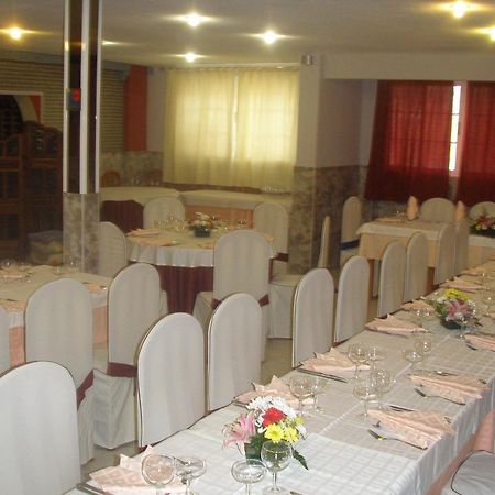 Hostal Mays Numancia de la Sagra Eksteriør bilde