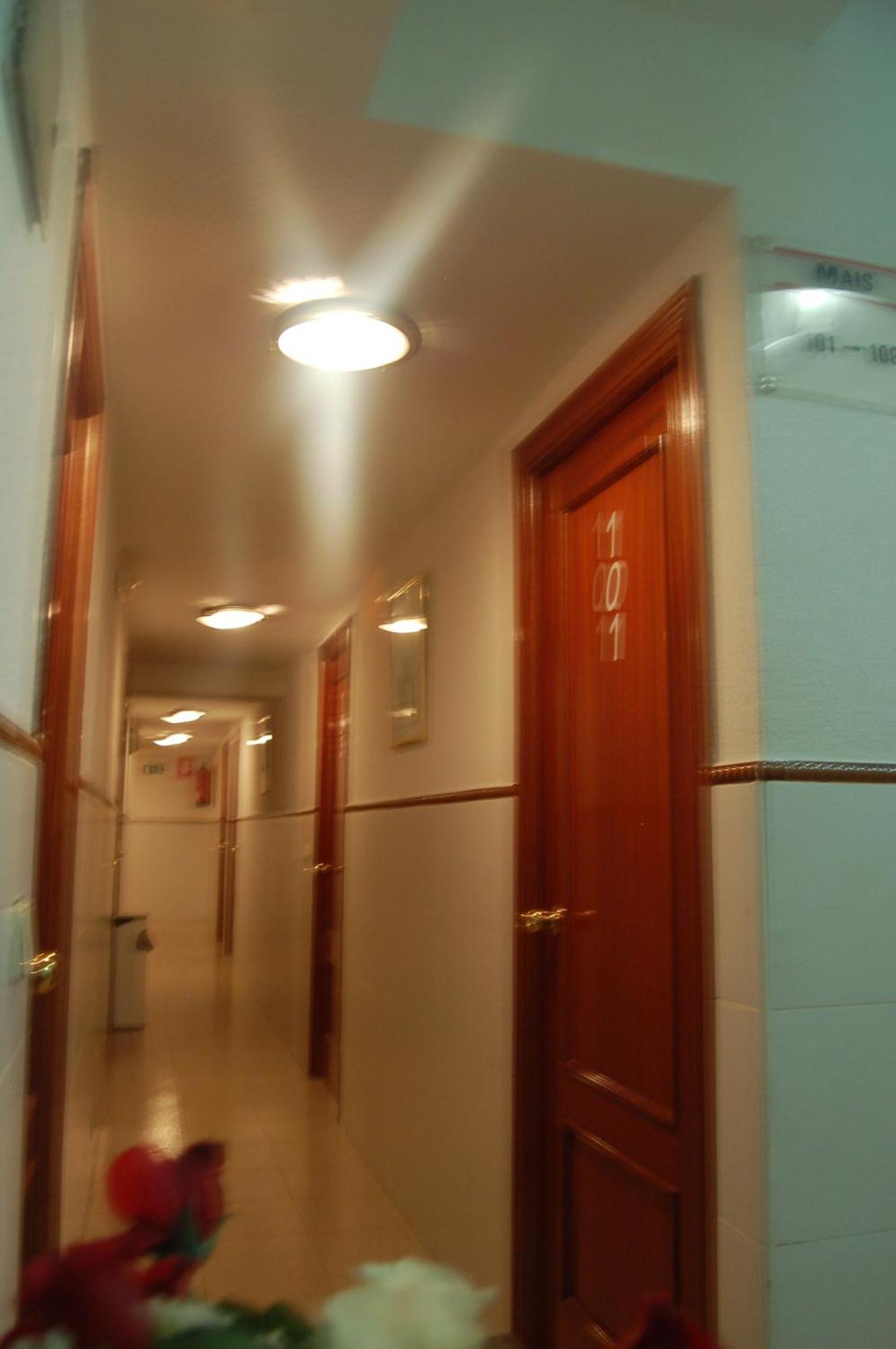Hostal Mays Numancia de la Sagra Eksteriør bilde